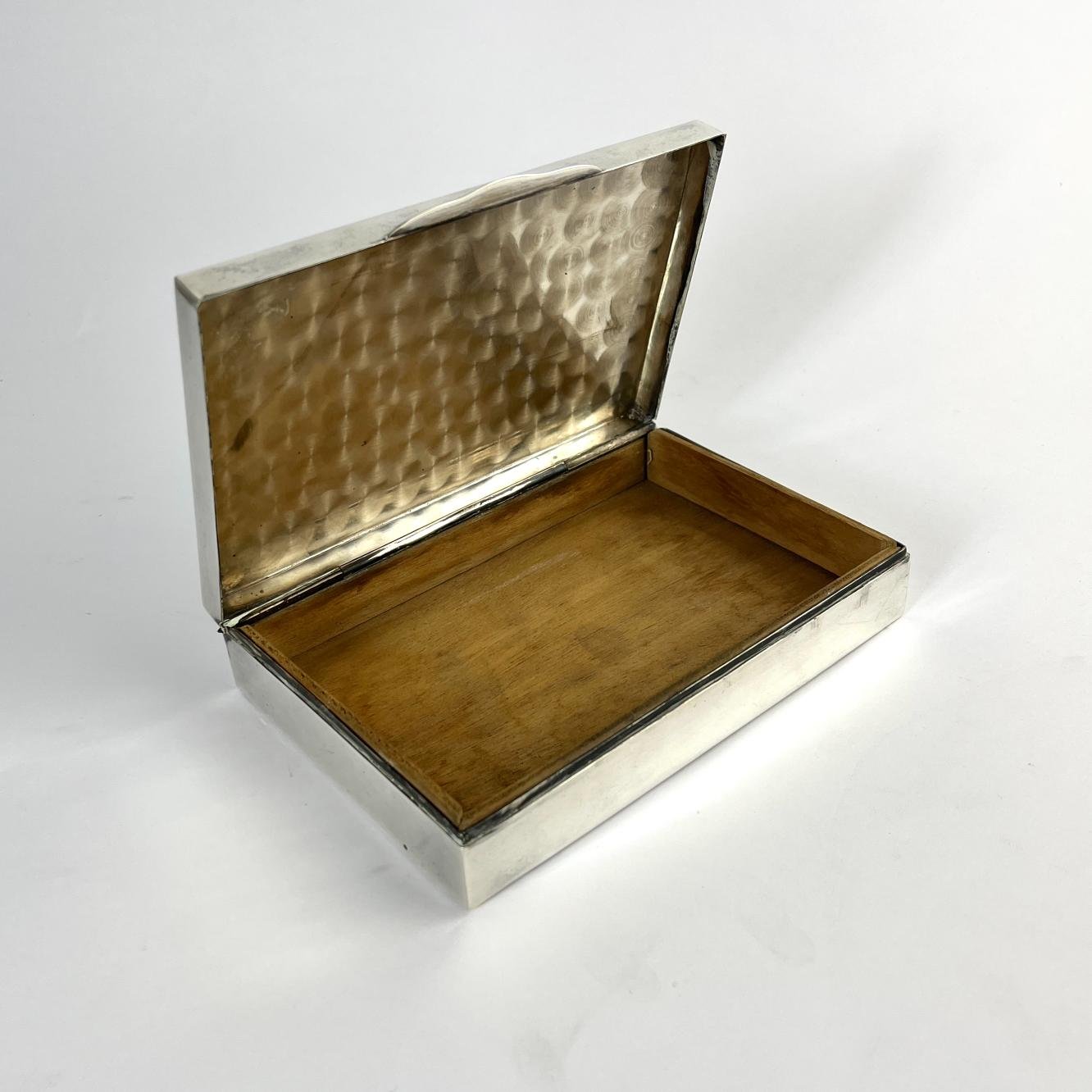 Cigarrera de sobremesa en plata - Imagen 2