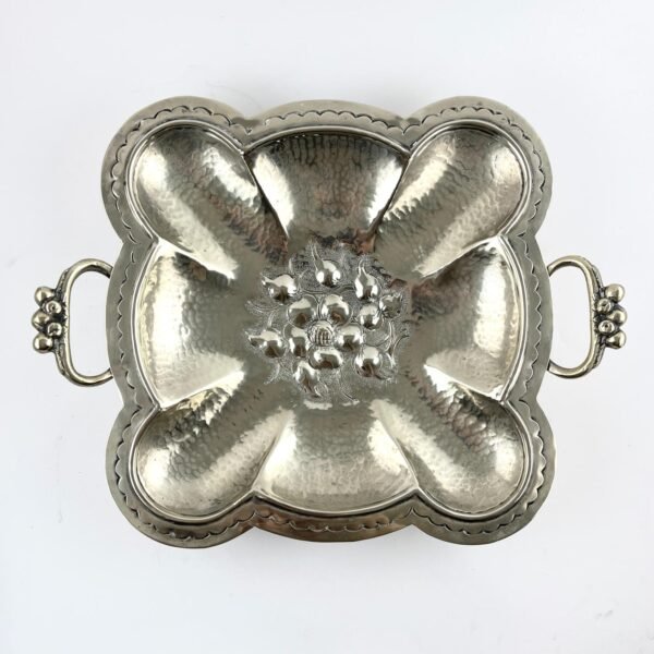 Centro de mesa en metal plateado