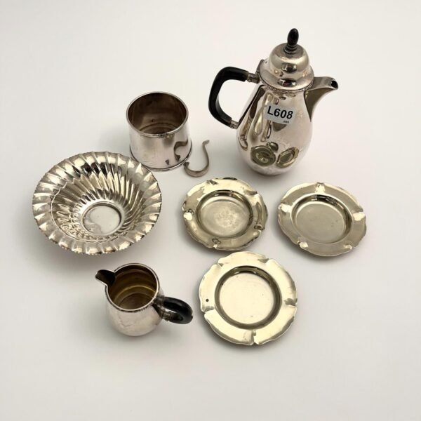 Siete piezas en plata