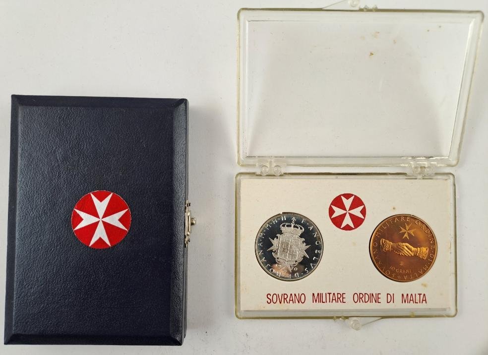 Orden de Malta 6 Set de 2 monedas plata y bronce - Imagen 3