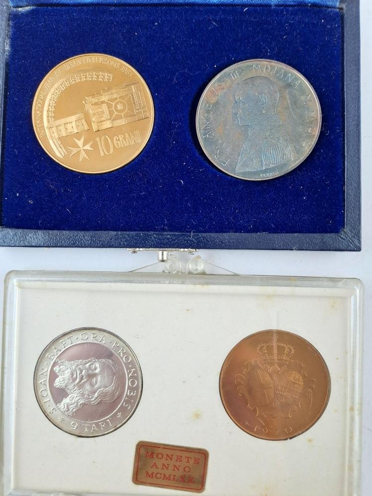 Orden de Malta 6 Set de 2 monedas plata y bronce - Imagen 5